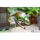 Kovová dekorace do zahrady - kovový chameleon Borneo