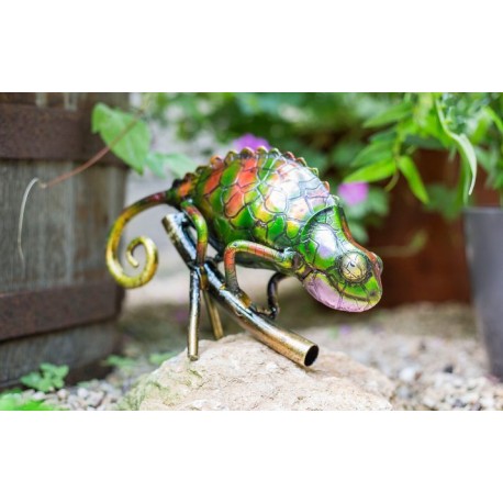 Kovová dekorace do zahrady - kovový chameleon Borneo